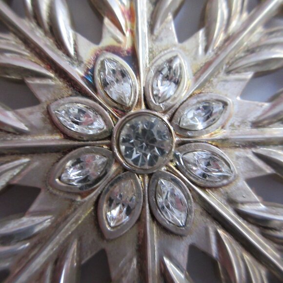 Lenox 2011 Annual Ornament Snow Majesty Snowflake Silver Plate Christmas 3 1/8” - Picture 7 of 12